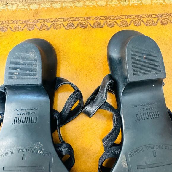 Munro American Comfort Fit Black Slip On Stretch Sandal Podiatrist Choice Sz 9 M - Picture 4 of 10